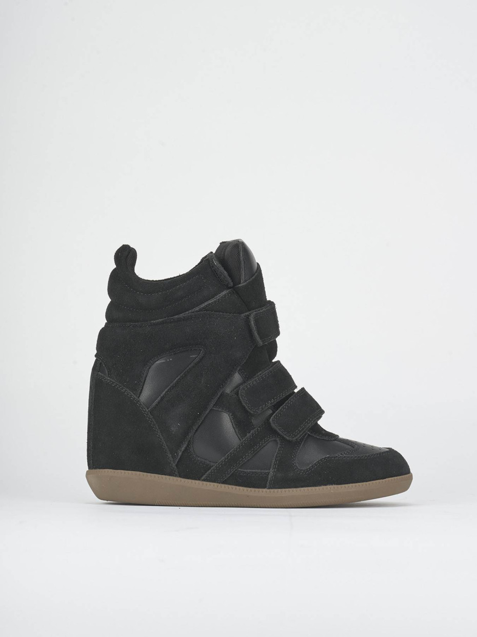 Sneakers tacco 1cm camoscio sostenible nero