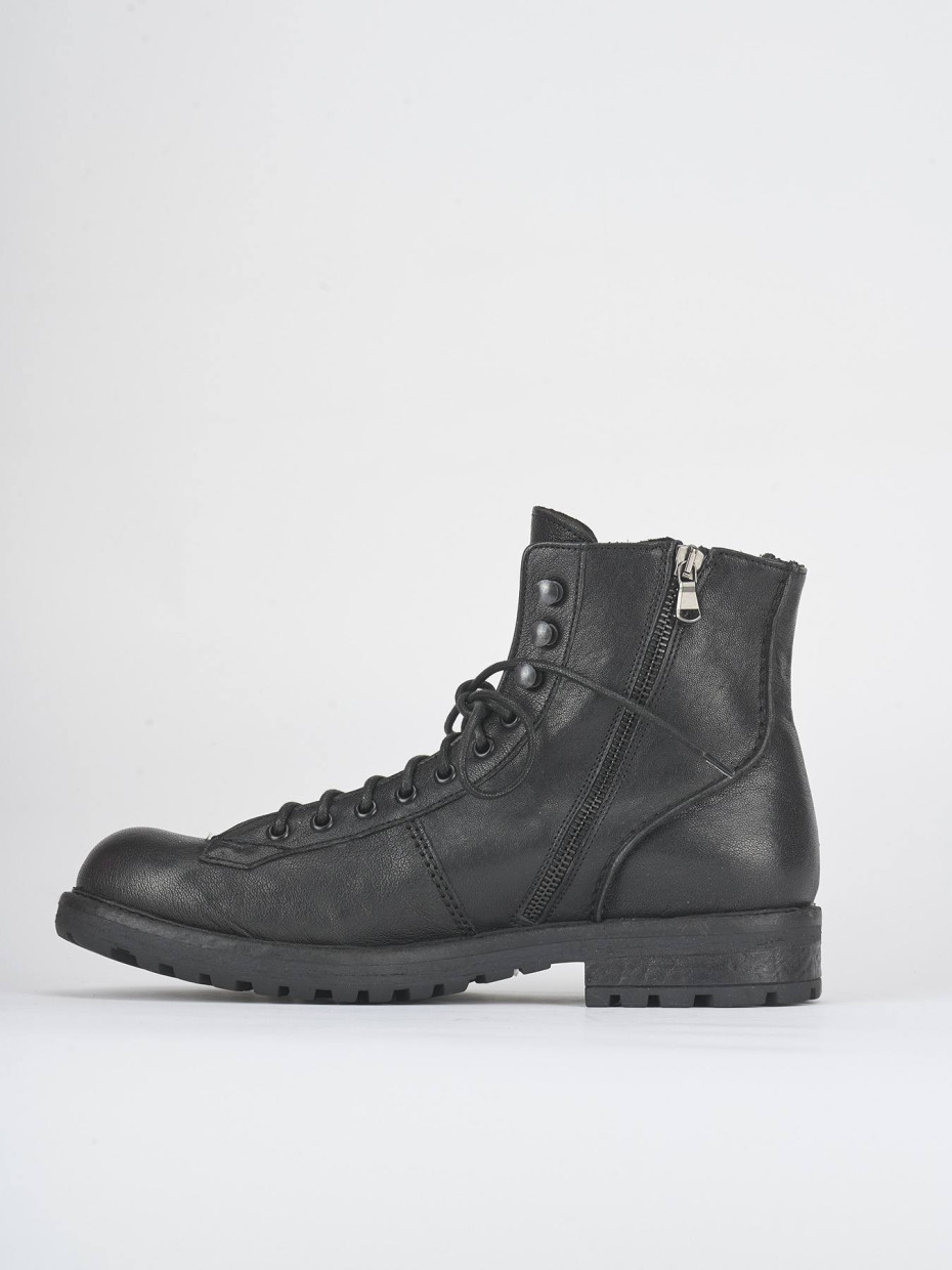 Botas militares negro cuero