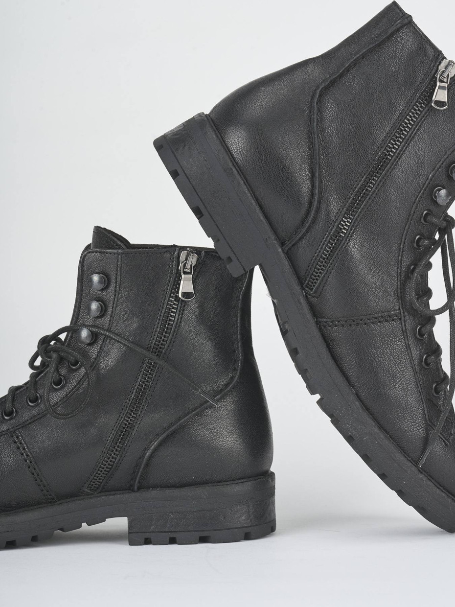 Botas militares negro cuero