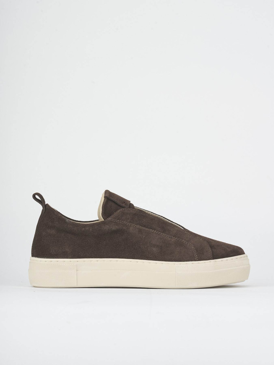 Zapatillas deportivas marrón oscuro ante
