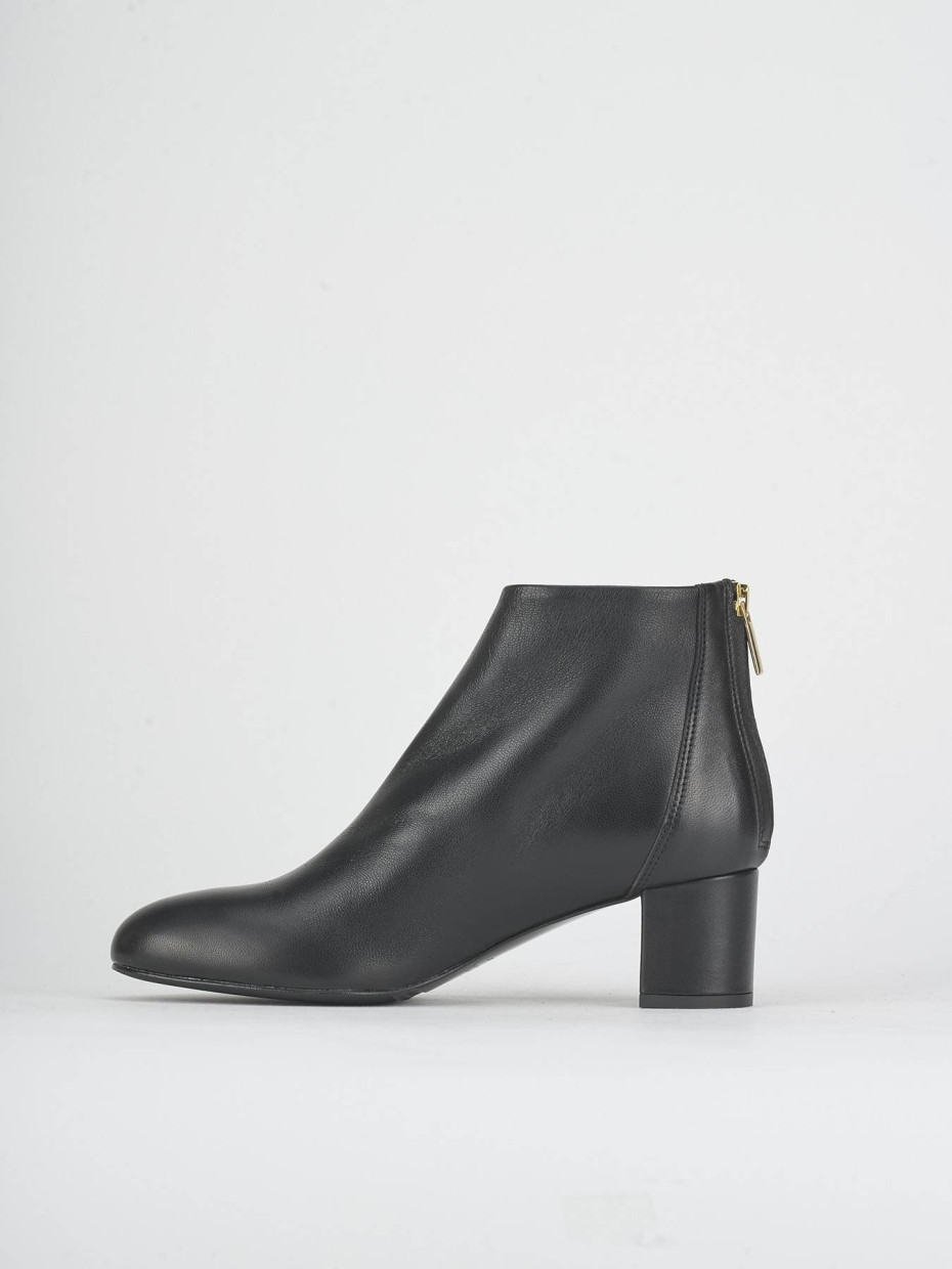 Stivaletti tacco 6cm pelle nero