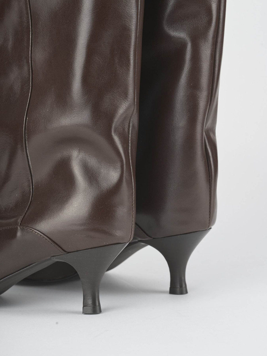 High heel boots heel 5 cm dark brown leather