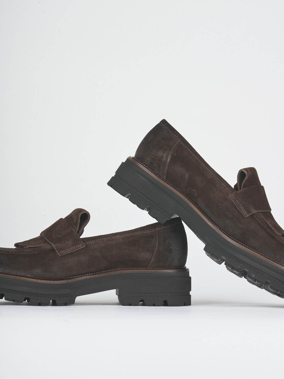 Loafers heel 2 cm dark brown suede
