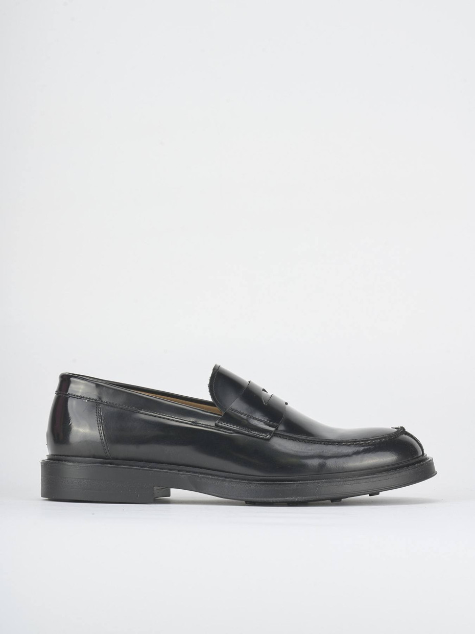 Mocasines negro cuero