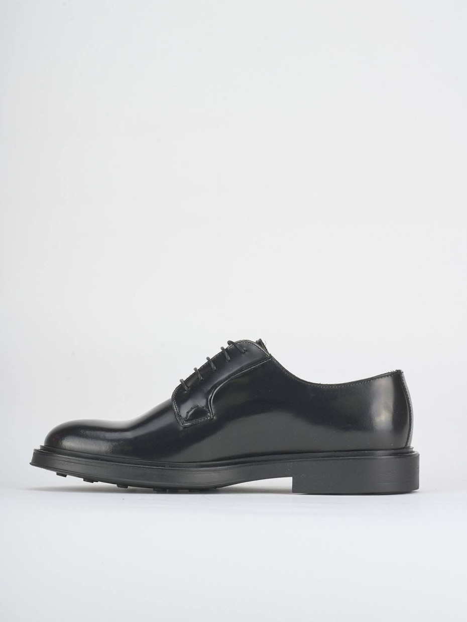 Lace-up shoes black leather