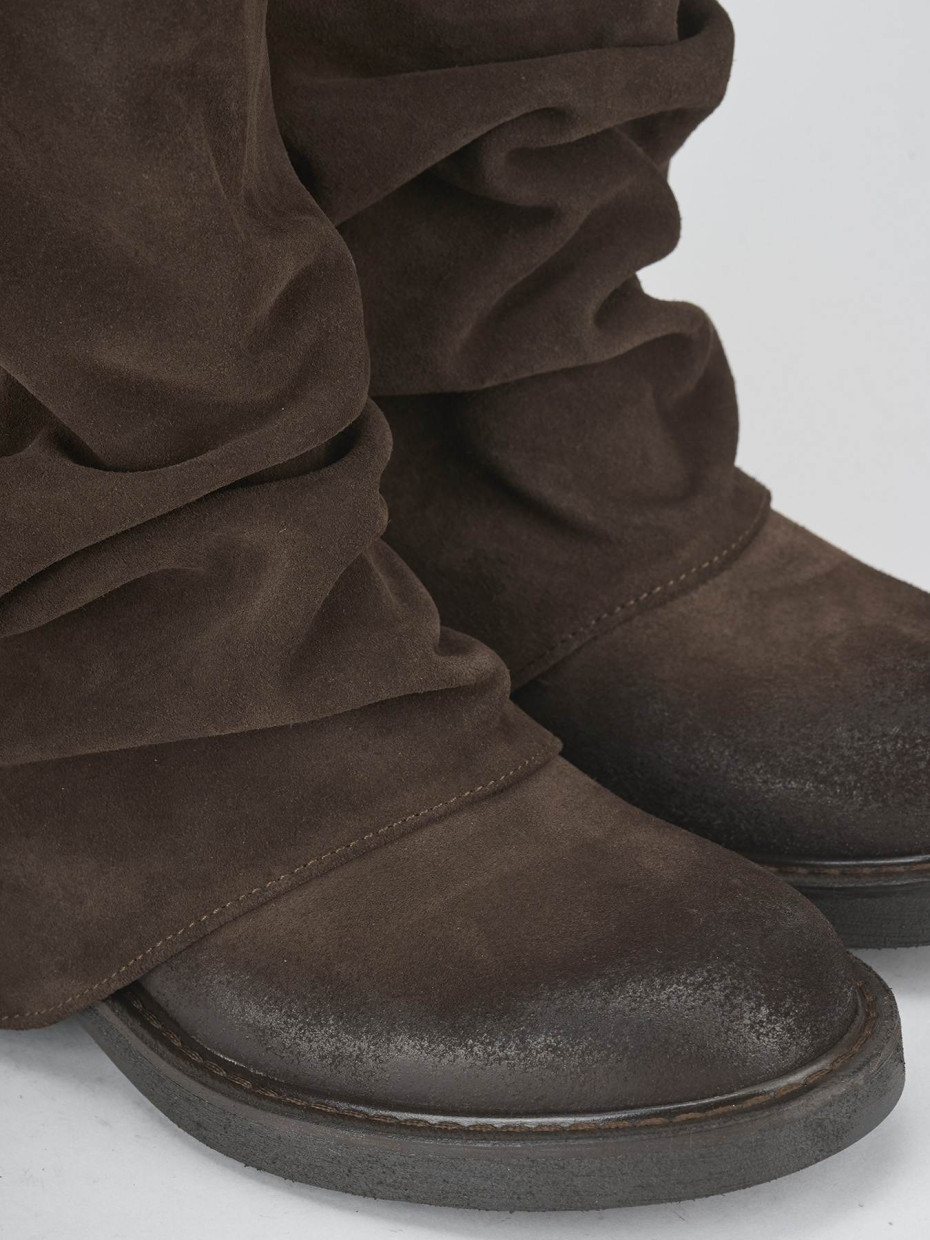Stivali tacco 3cm camoscio testa
