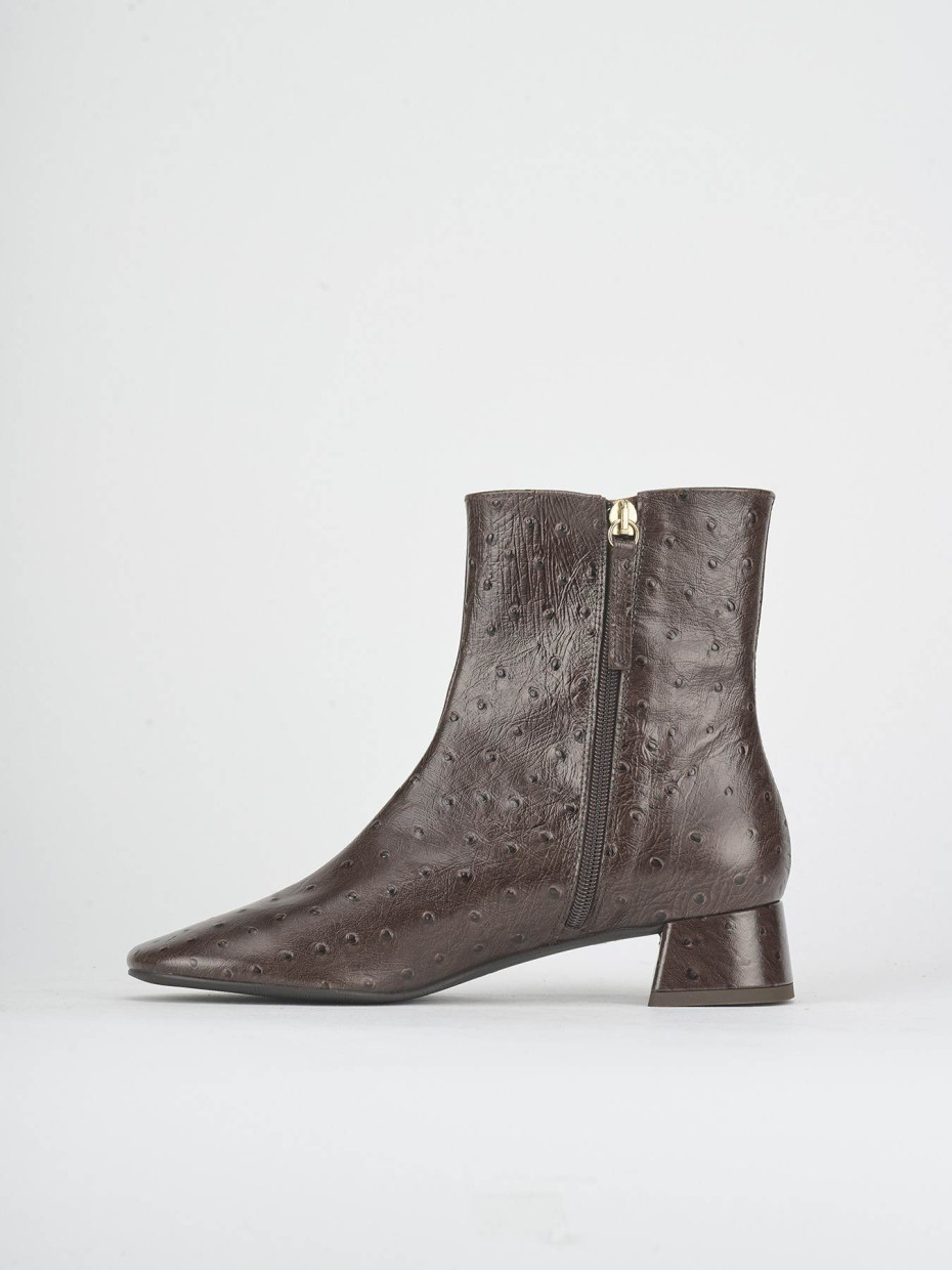 Low heel ankle boots heel 4 cm dark brown struzzo