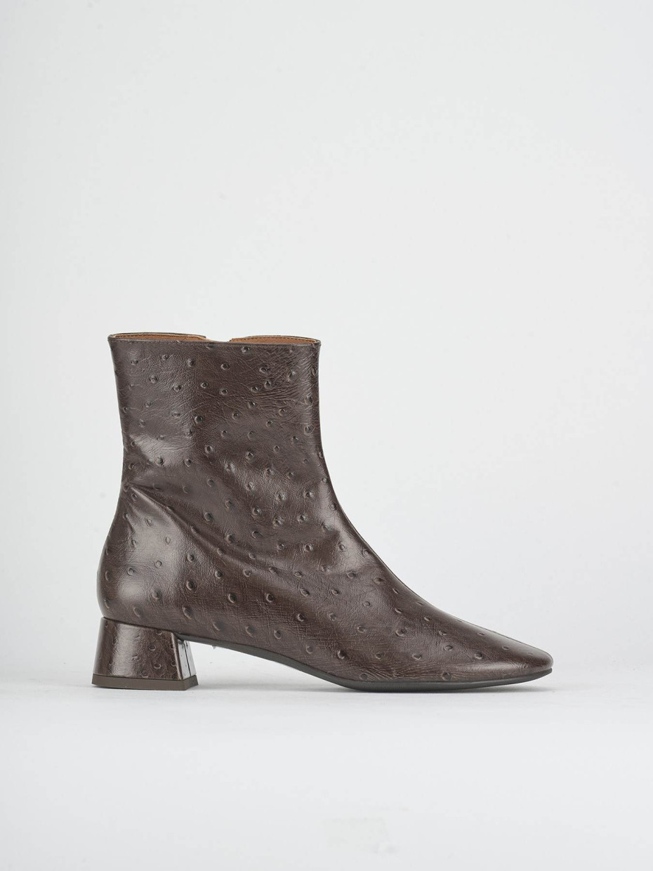 Low heel ankle boots heel 4 cm dark brown struzzo