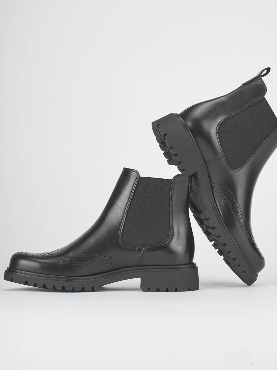Stivaletti tacco 2cm pelle nero