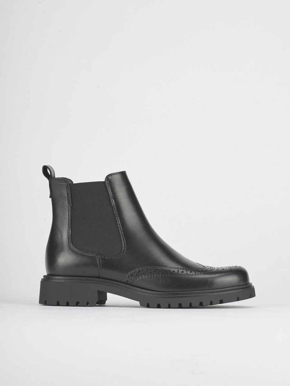 Stivaletti tacco 2cm pelle nero