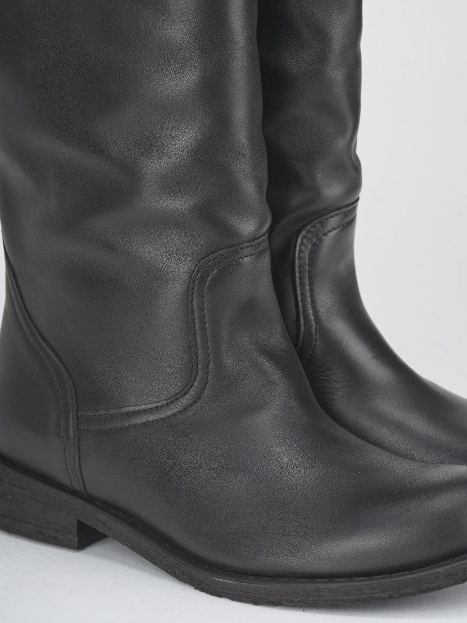 Stivali tacco 2cm pelle nero