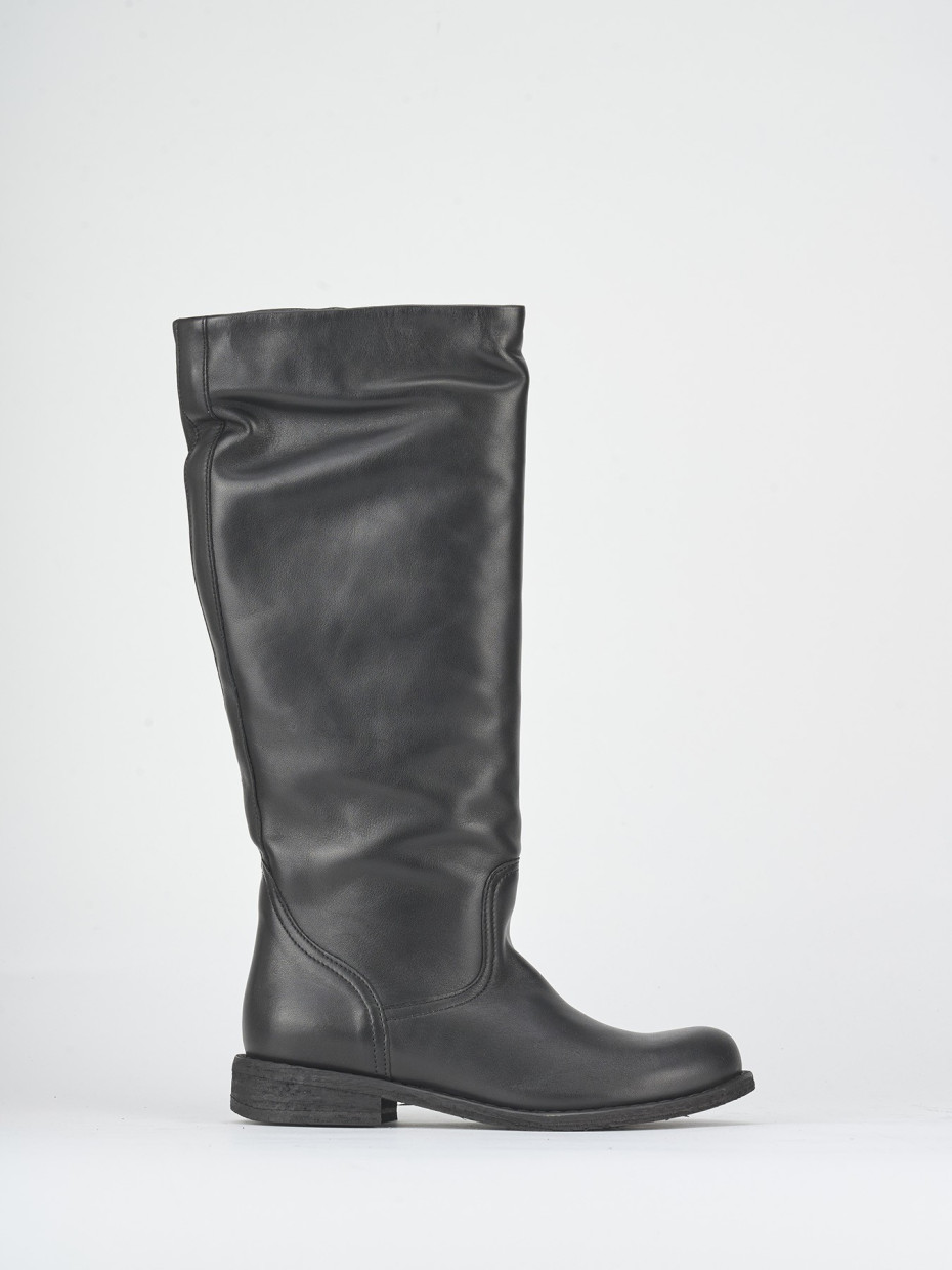 Stivali tacco 2cm pelle nero