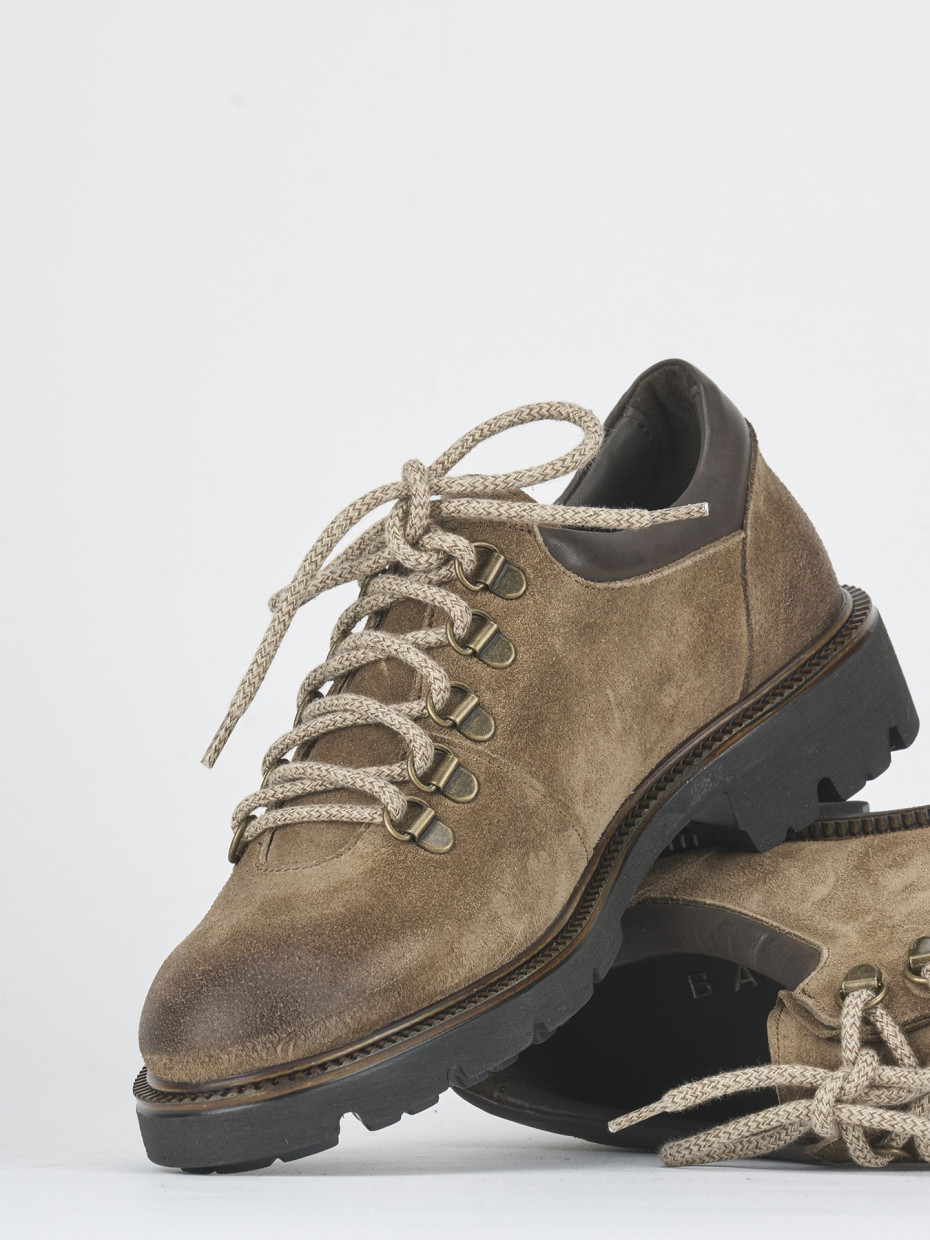 Lace-up shoes heel 2 cm beige suede