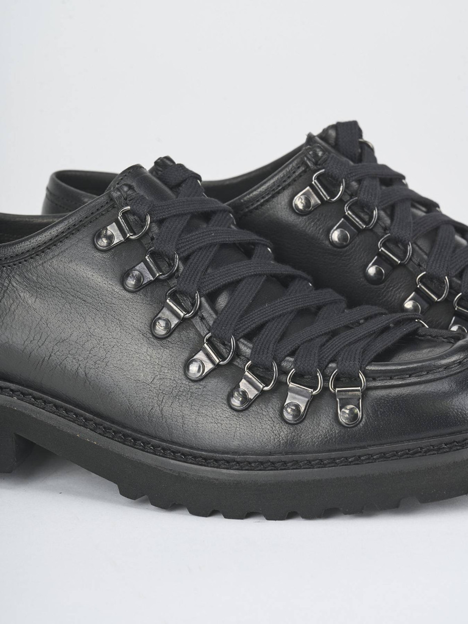 Zapatos de cordones tacón 2 cm negro cuero