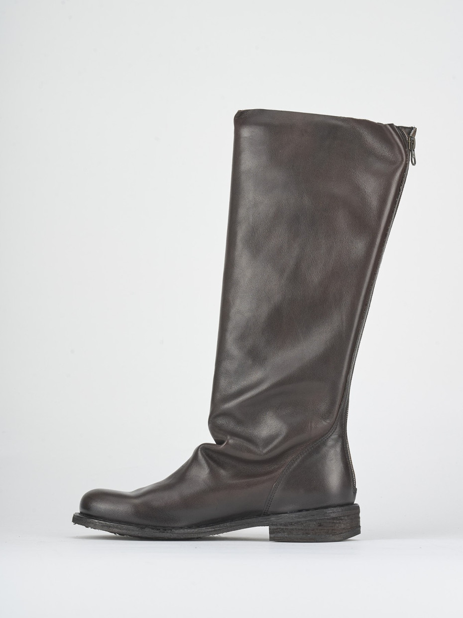 Botas de tacón bajo tacón 2 cm marrón oscuro cuero