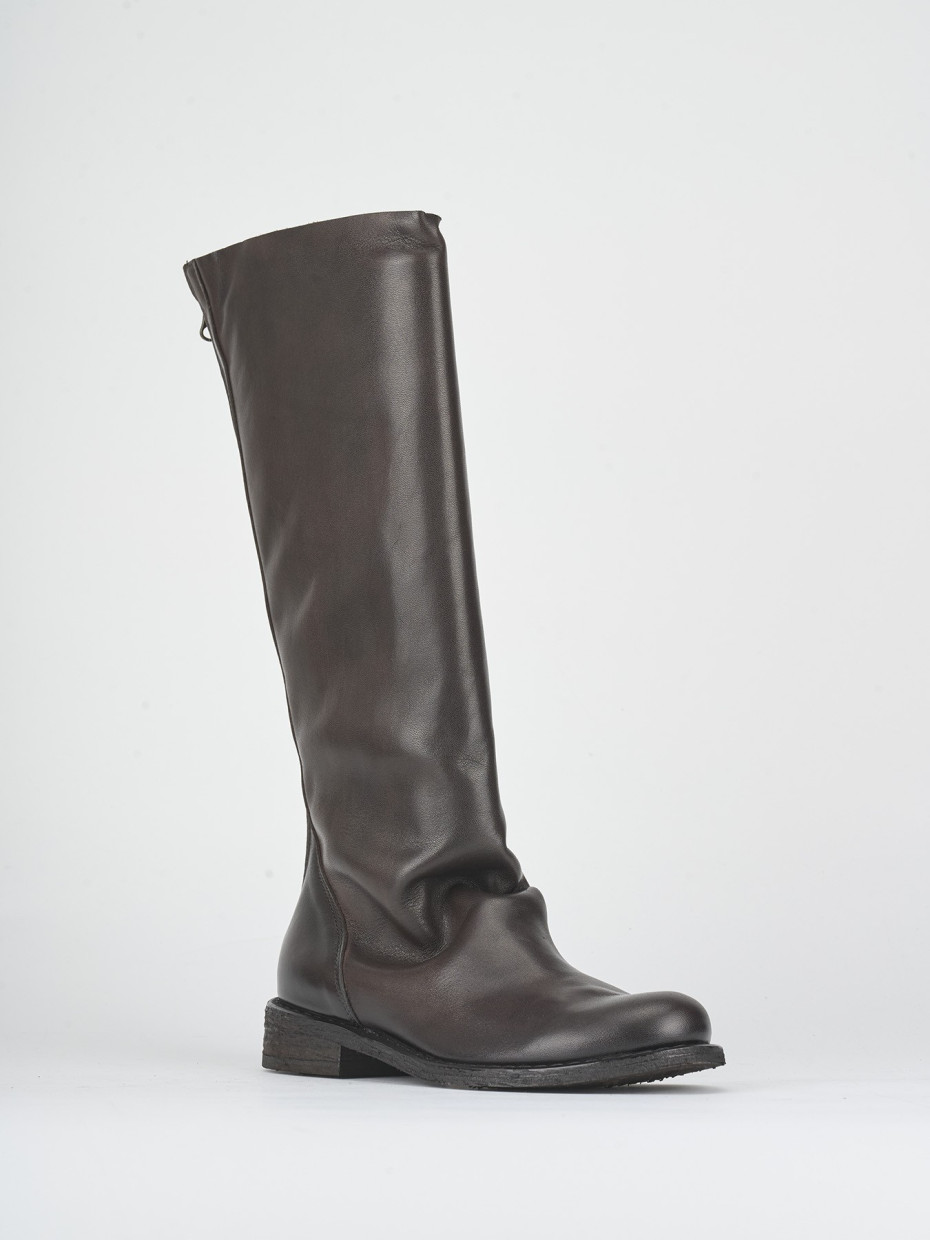 Botas de tacón bajo tacón 2 cm marrón oscuro cuero