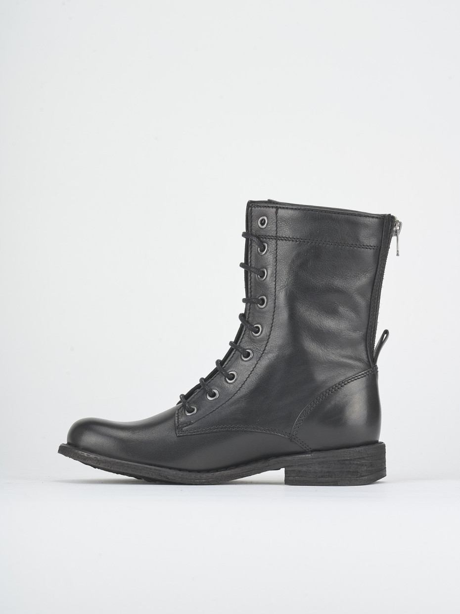 Combat boots heel 2 cm black leather