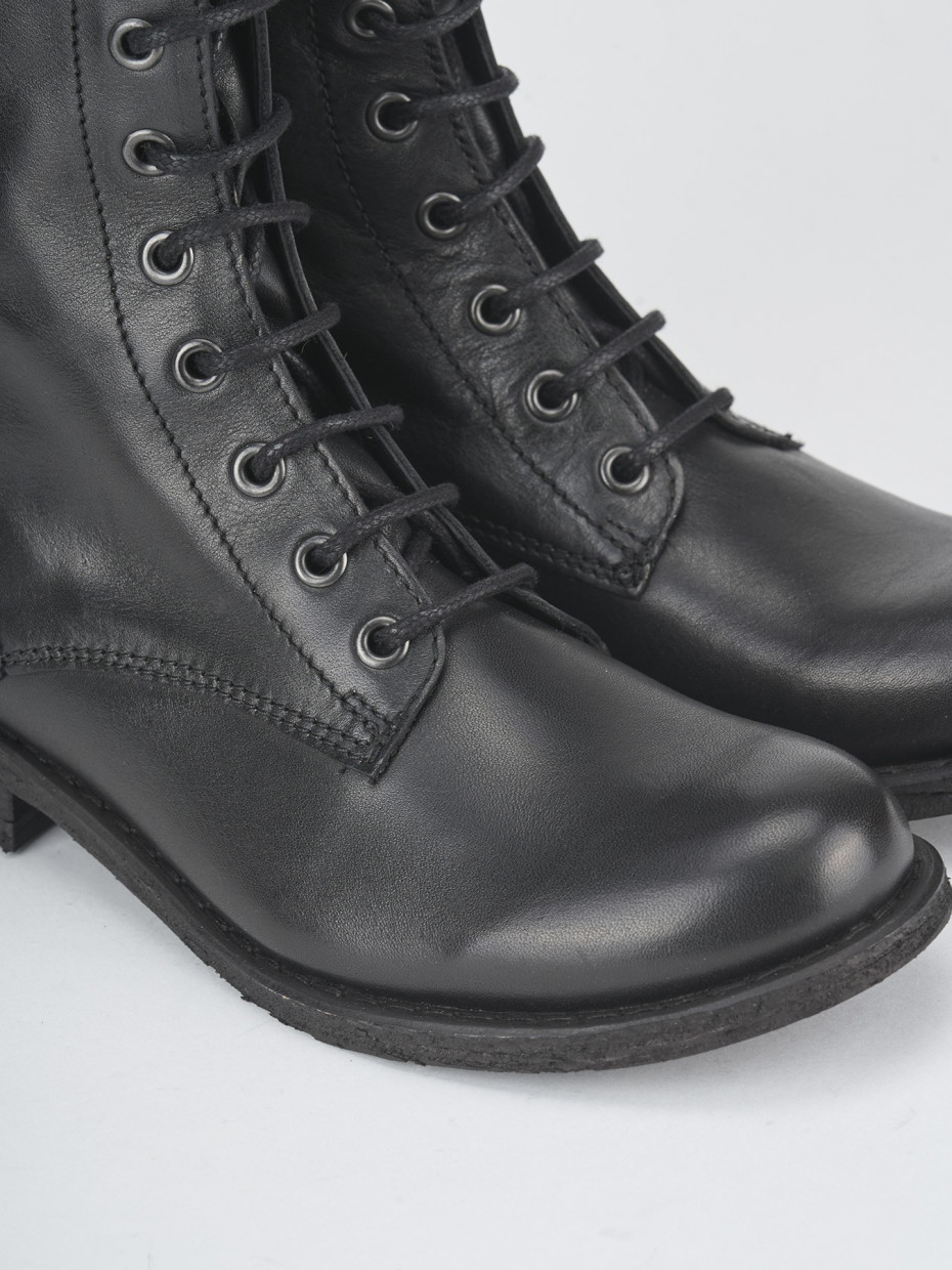 Combat boots heel 2 cm black leather