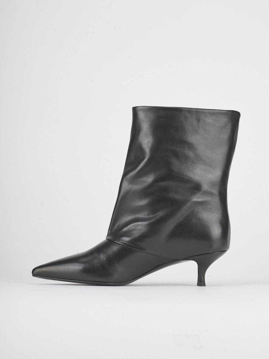 Stivaletti tacco 5cm pelle nero
