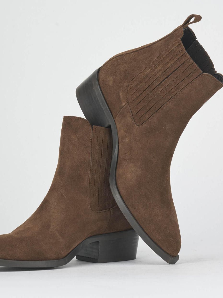 Low heel ankle boots heel 2 cm brown suede