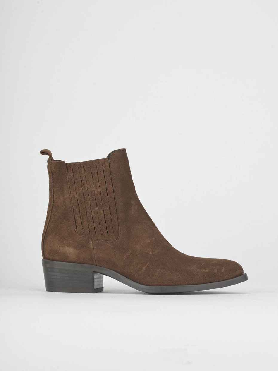 Low heel ankle boots heel 2 cm brown suede