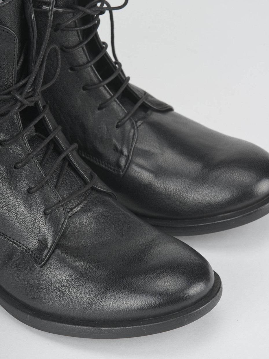 Anfibi tacco 2cm pelle nero