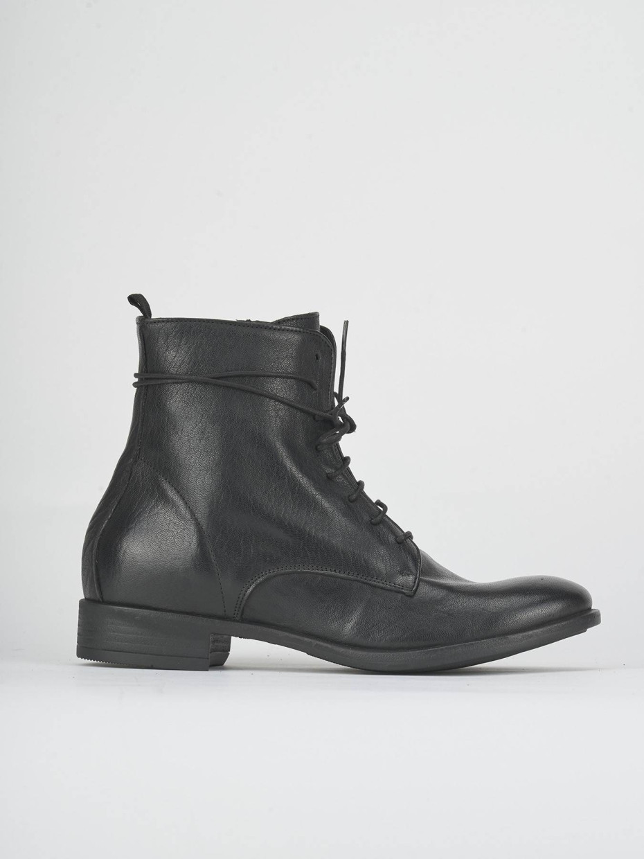Anfibi tacco 2cm pelle nero