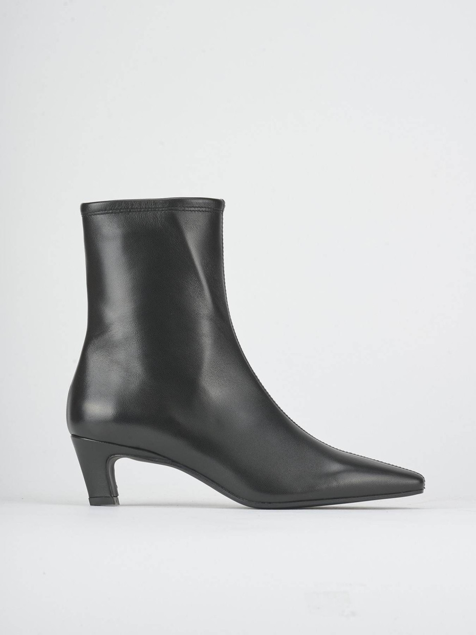 Stivaletti tacco 8cm pelle nero