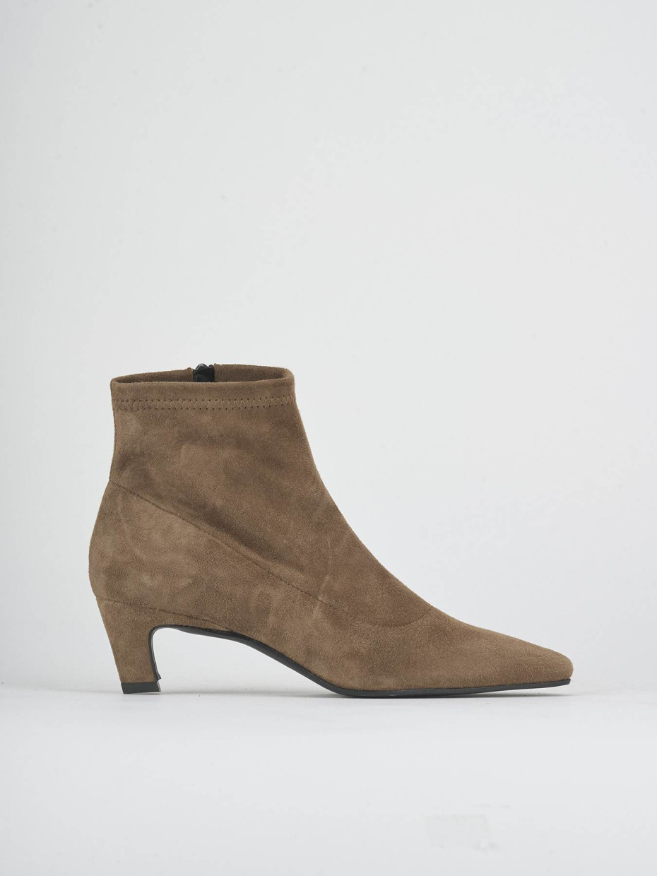 Stivaletti tacco 7cm camoscio beige