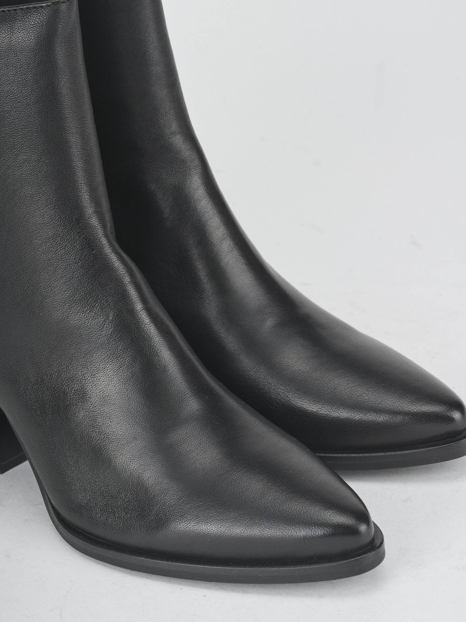 Stivaletti tacco 6cm pelle nero