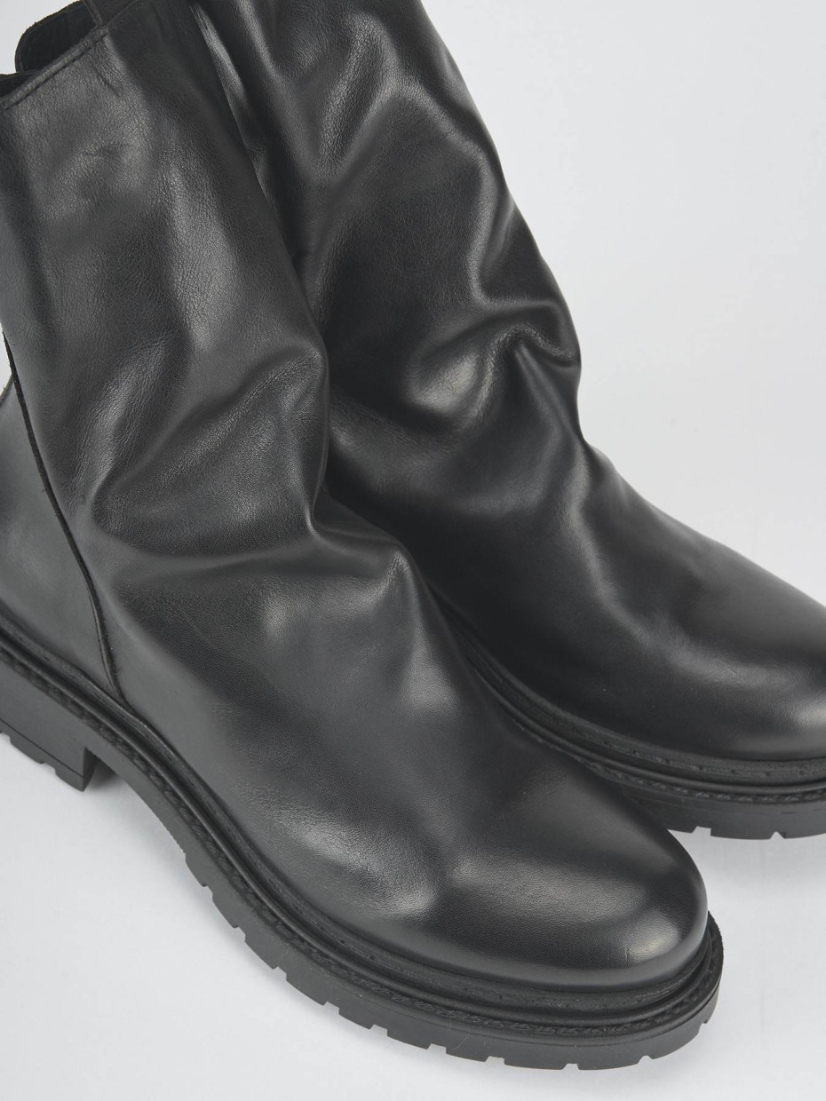 Stivaletti tacco 3cm pelle nero