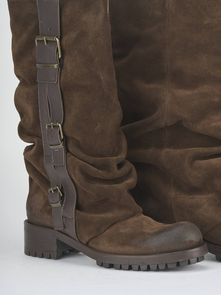 Stivali tacco 3cm camoscio testa