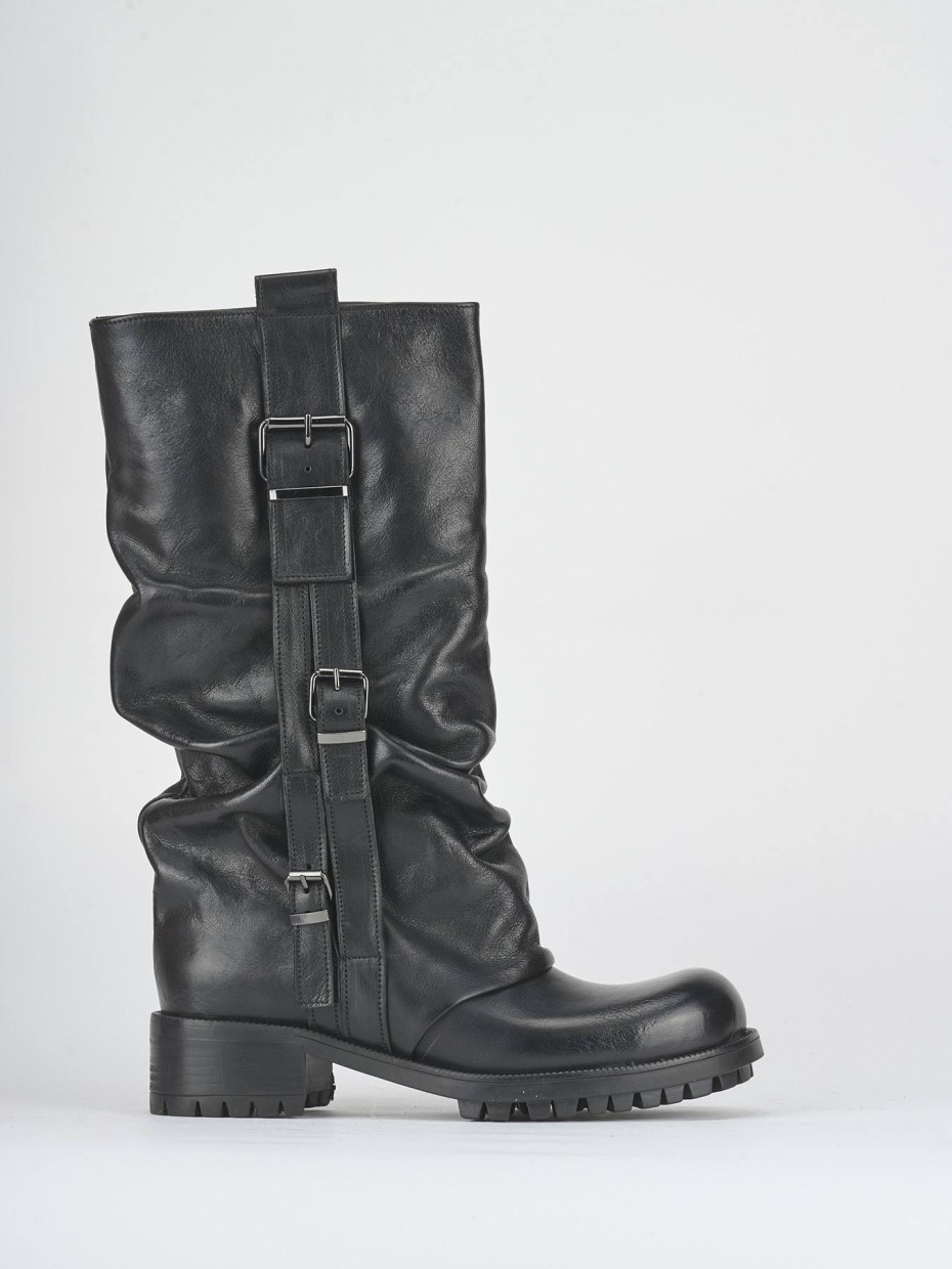 Low heel boots heel 3 cm black leather