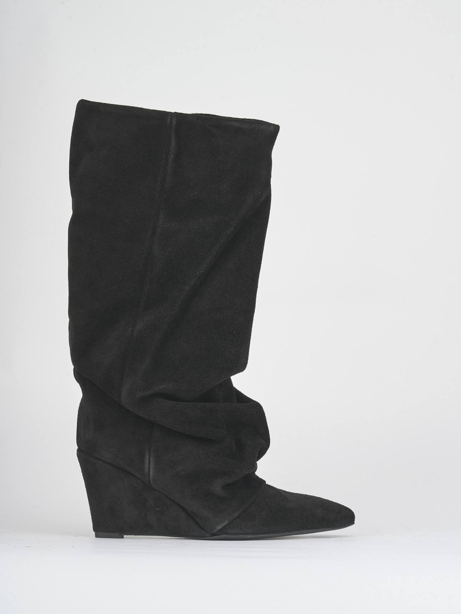 High heel boots heel 7 cm black suede