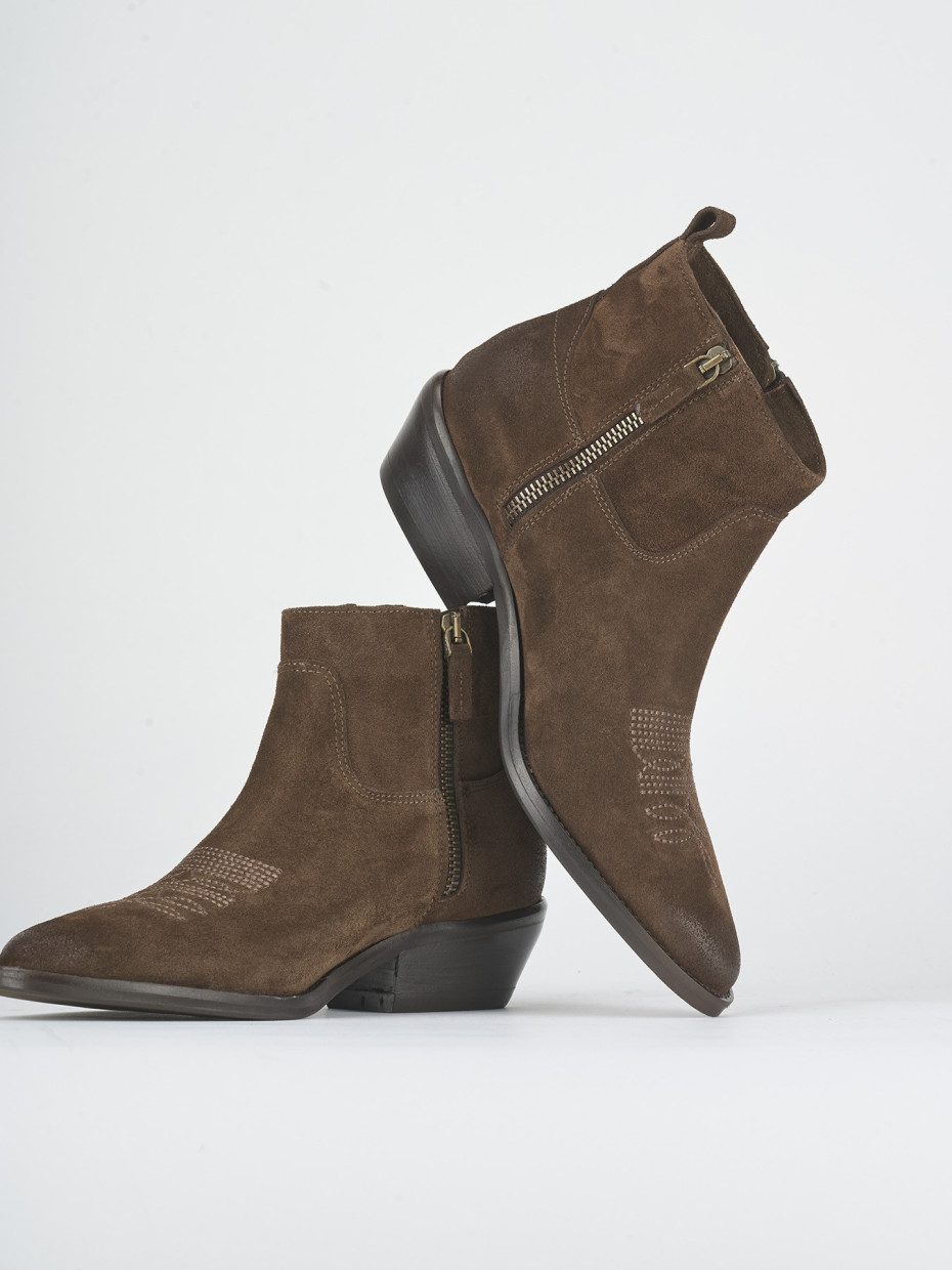 Stivaletti tacco 3cm camoscio marrone
