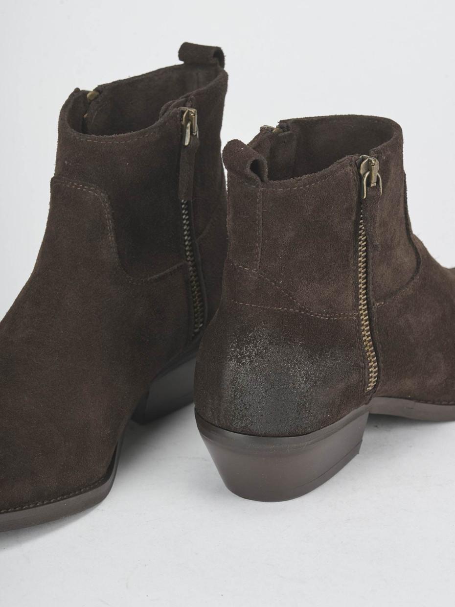 Botines de tacón bajo tacón 4 cm marrón oscuro ante