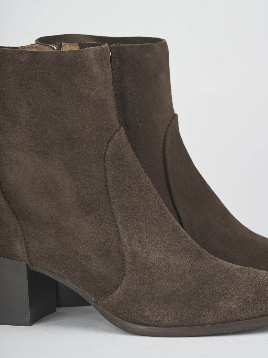 High heel ankle boots heel 5 cm dark brown suede