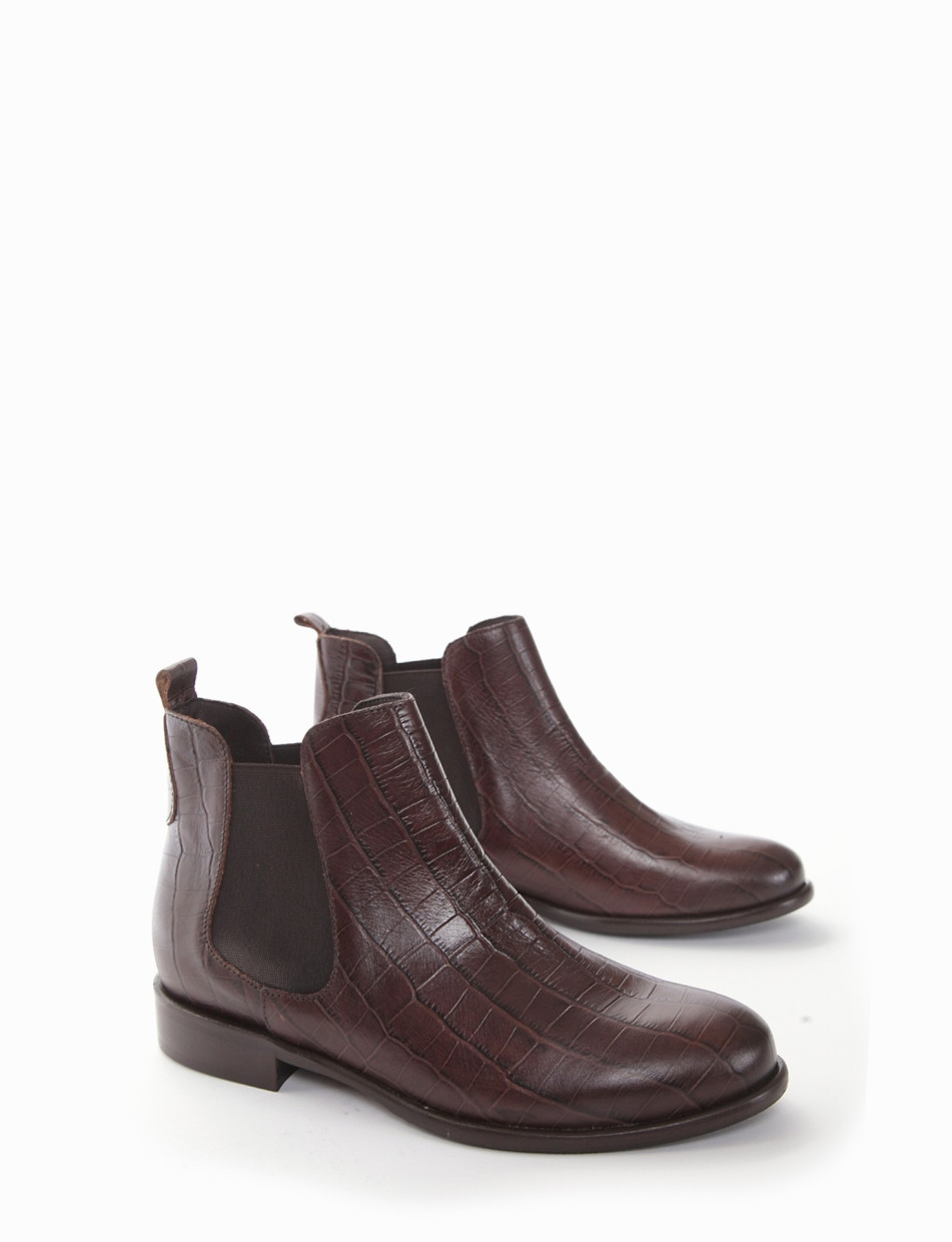Botines de tacón bajo tacón 2 cm marrón oscuro efecto coco
