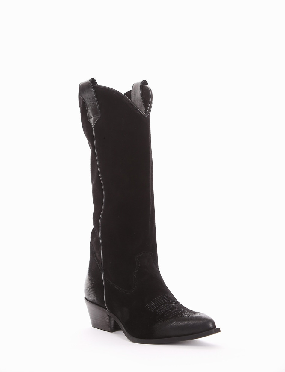 Low heel boots heel 3 cm black chamois