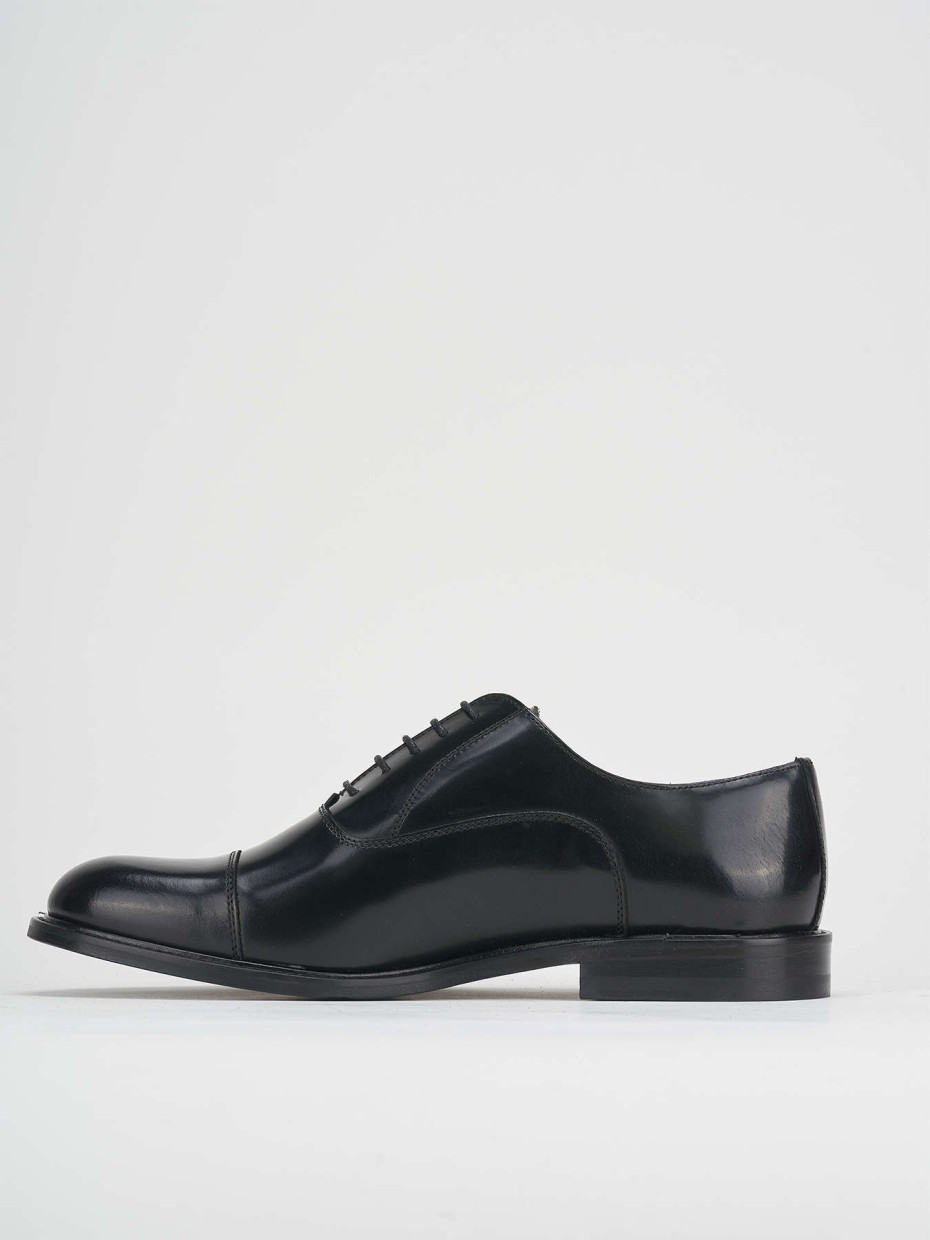 Zapatos de cordones tacón 2 cm negro cuero