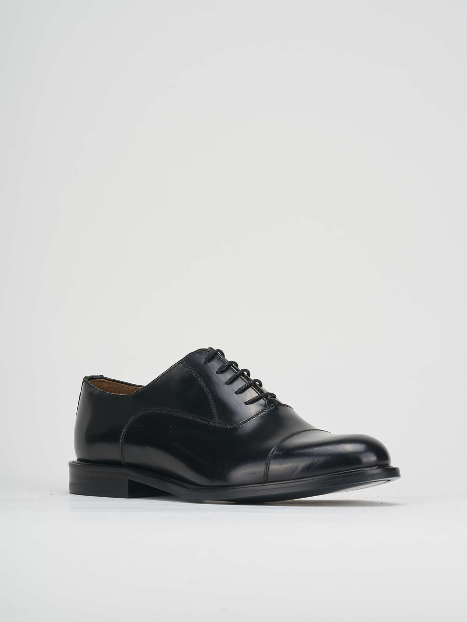 Zapatos de cordones tacón 2 cm negro cuero