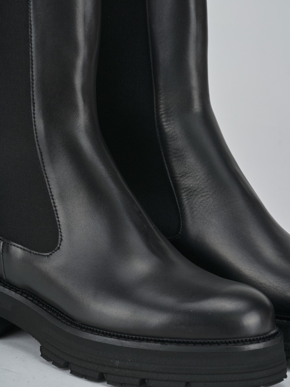 Botines de tacón bajo tacón 2 cm negro cuero