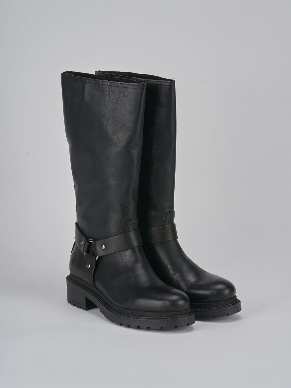 Botas de tacón bajo tacón 2 cm negro cuero