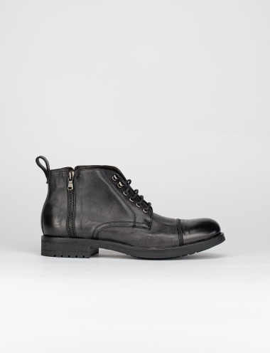 Combat boots heel 2 cm black leather