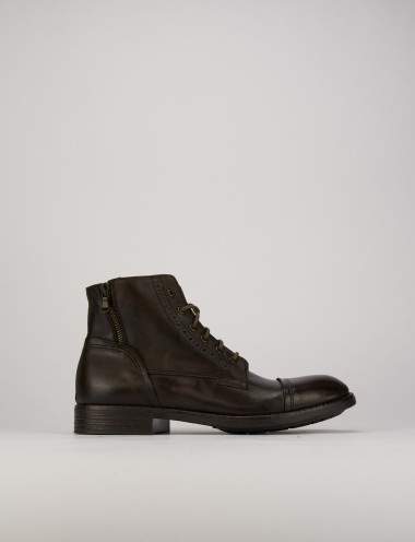Botas militares marrón oscuro cuero