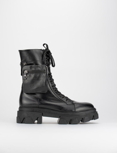 Combat boots heel 2 cm black leather