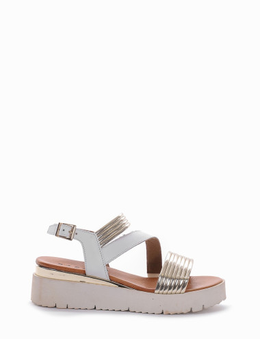 Sandalias cuña tacón 5 cm oro laminado