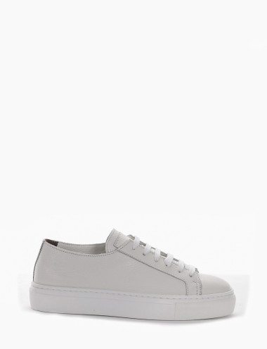 Snkrs fondo bianco liscia