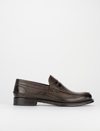 Mocasines marrón oscuro cuero