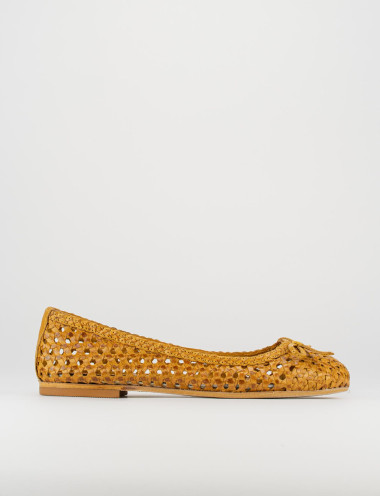 Flat shoes heel 1 cm yellow leather
